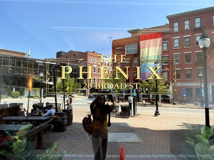 The Phenix Historic Dtwn Hotel, King Bed, Pickering Square View, Room # 301 Bangor Extérieur photo